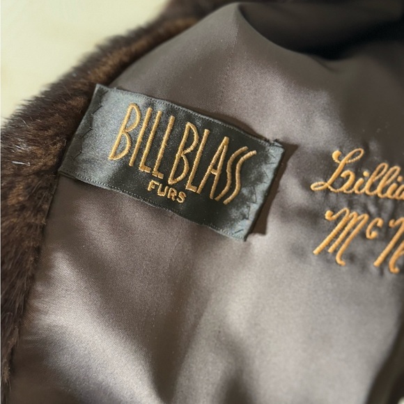 Vintage - Evans Furs/Bill Blass exclusive at Jordan Marsh - Picture 3 of 16